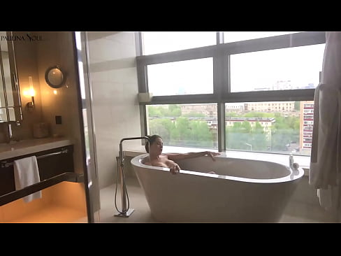 ❤️ Babe izugarria Sutsuki jertzen da bere pussy off bainugelan ❤ Izorratu bideoa pornoan eu.trysex.ru ❌❤