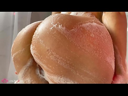 ❤️ Brunette pussy bibragailuarekin masturbatzen du dutxan orgasmo bizia lortzeko ❤ Izorratu bideoa pornoan eu.trysex.ru ❌❤